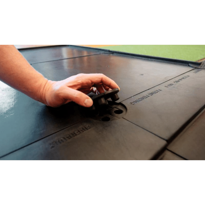 The Net Return Platinum Golf Turf with cup cutout.
